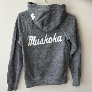 Rare salt and pepper Roots maskoka sweater.